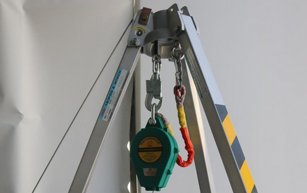 How long is the service life of the arrester