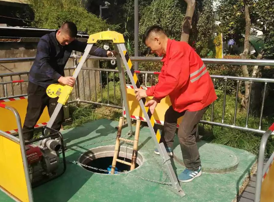 confined space lifting tripod