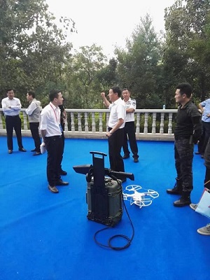 圖片關鍵詞 云南省公安廳胡副廳長對靈信科技無人機干擾器提出寶貴意見